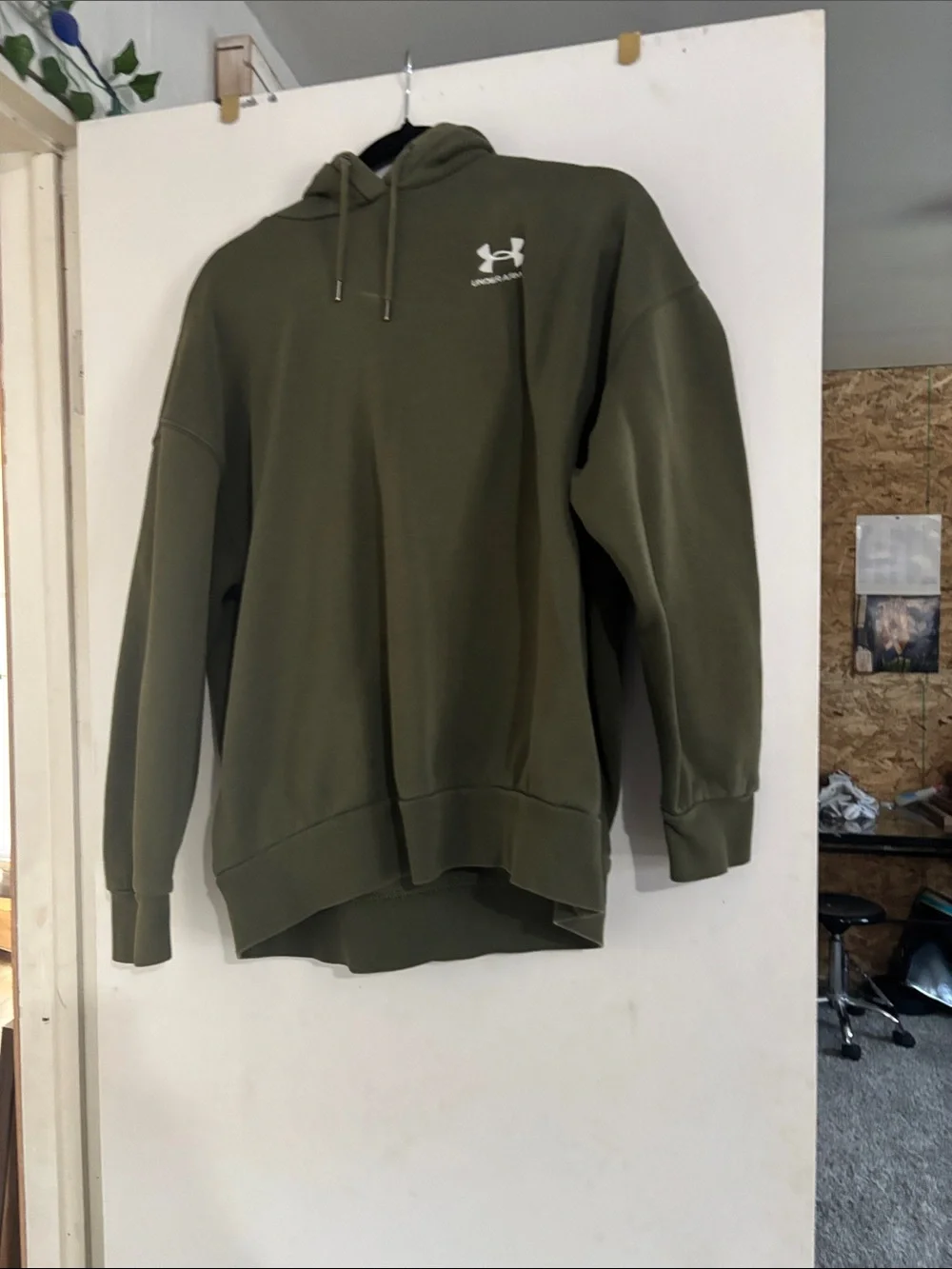 Under Armour Olive Green Pullover Hoodie with Small Logo